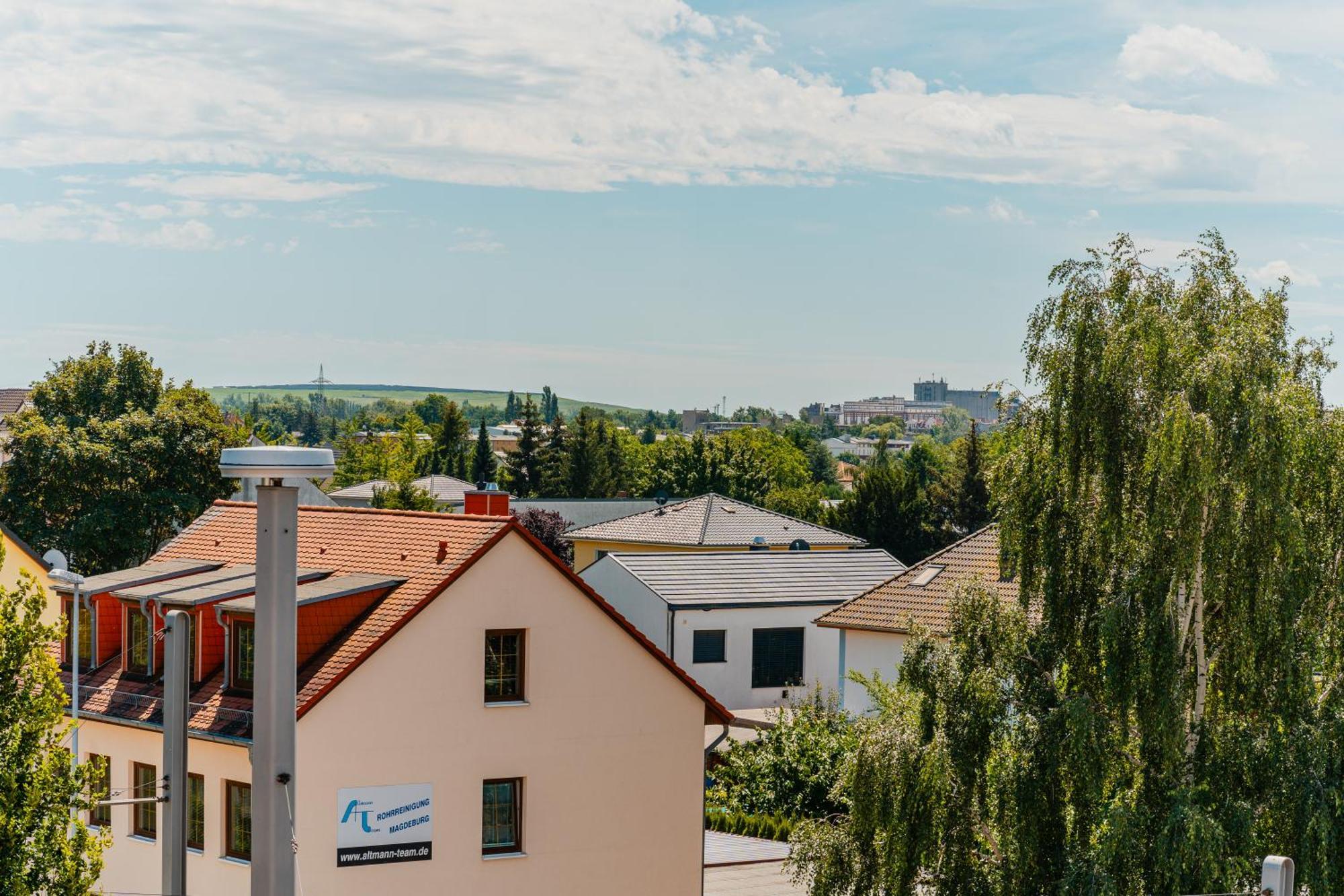 Zentrale Wohlfuehlwohnung - Ideal Fuer Ihren Urlaub Oder Die Geschaeftsreise Magdeburg Exterior foto